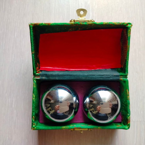 Chinese relaxation balls like new, antistress