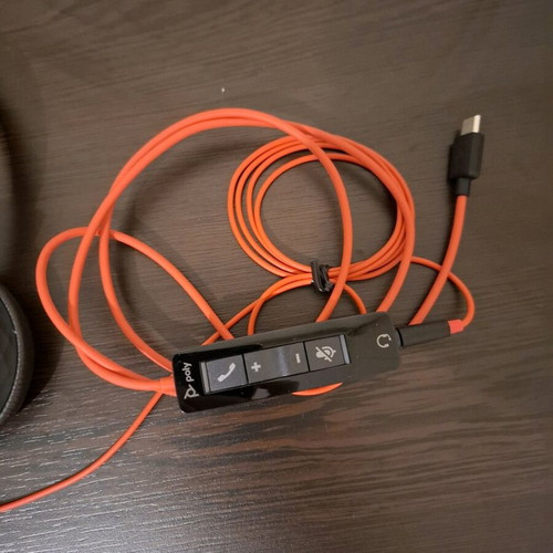 Poly Blackwire 5200 headphones like new with microphone and 3.5mm Jack/USB-C