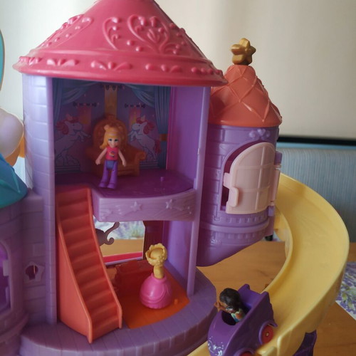 Mattel Polly Pocket Rainbow Amusement Park playset