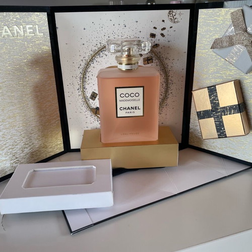 Stand for perfume new, intact