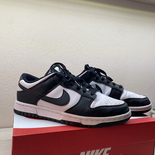 Nike Dunk Low Panda sneakers like new, size 38, black and white