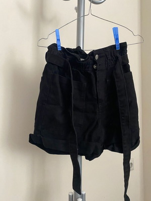 Black High-Waisted Paperbag Shorts Pink Woman XS like new