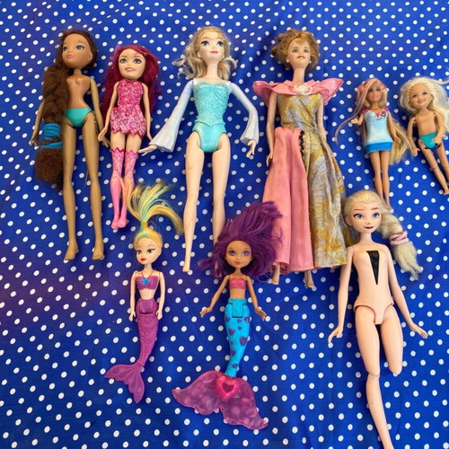 Dolls used, set of 11