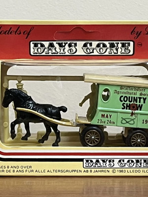 Lledo Days Gone County Show Horse Wagon diecast model like new