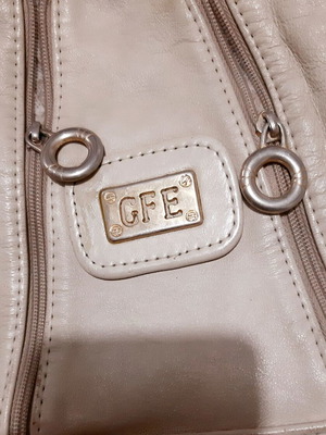 Μεγάλη τσάντα χειρός GGE μεταχειρισμένη, γνήσιο δέρμα μπεζ, αφαιρούμενο λουράκι και φερμουάρ