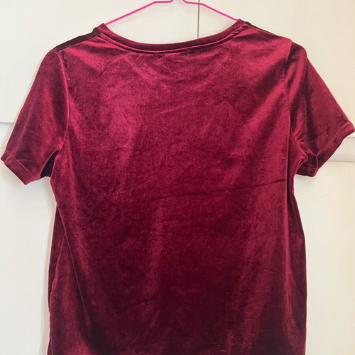 Suede red short-sleeve T-shirt new, size L