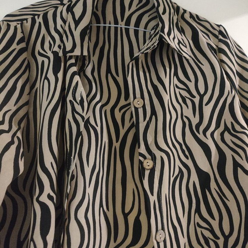 Shirt new, unworn, one size, zebra print
