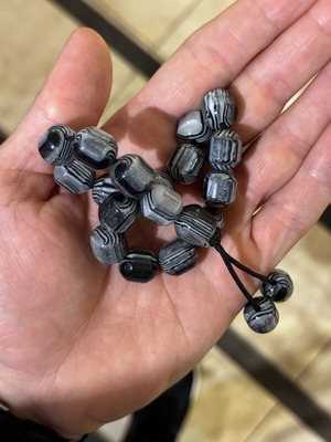 Worry beads like new for every hand type