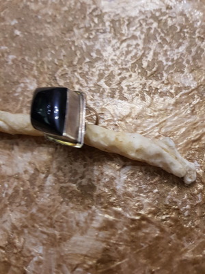 Silver ring with onyx used