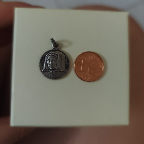 Vintage Jeanne Jugan pendant used, silver color