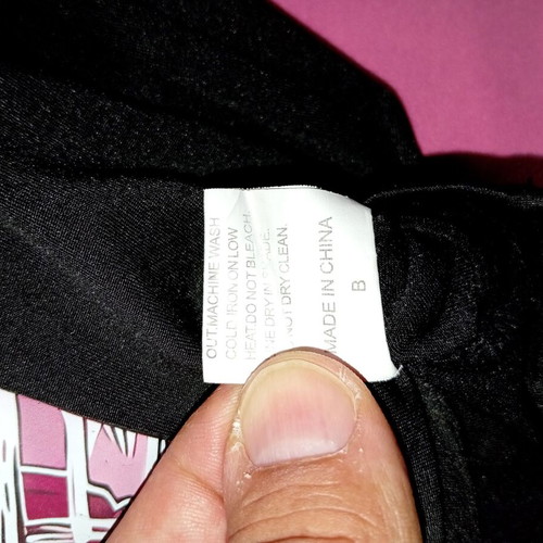 Children's T-shirt Meet Me At The Apt black, like new, XS