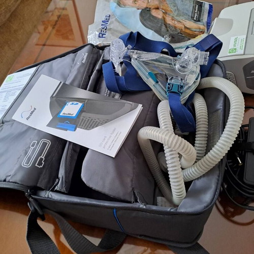 Resmed AirCurve 10 S BiLevel respiratory device like new with case