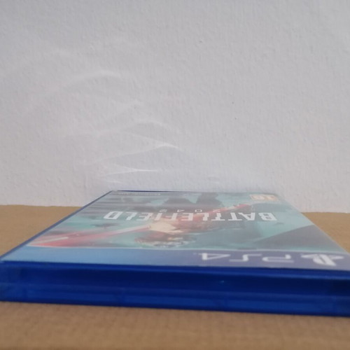 Battlefield 2042 PS4 case used, no game included