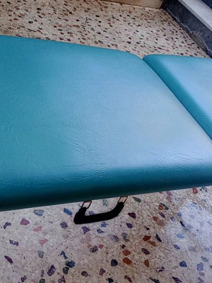 Κρεβάτι μασάζ αλουμινίου σαν καινούργιο με θήκη 67cm×185