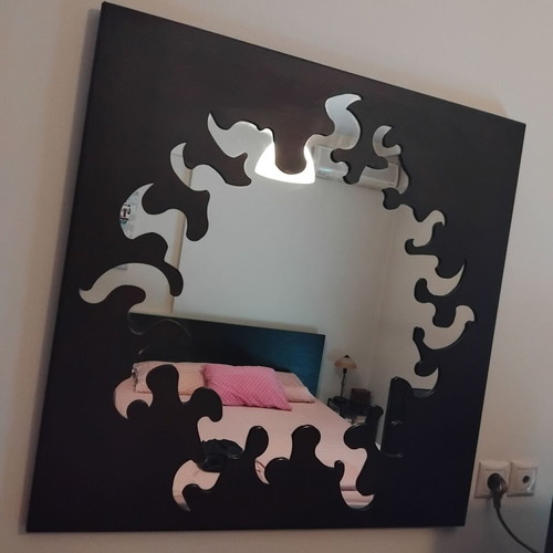 Artistic design mirror by Πιπερόριζα used