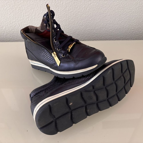 Toutounis women's leather sneakers size 38 blue metallic with gold details like new