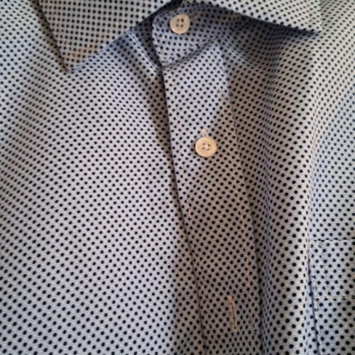 Men's blue polka dot shirt used