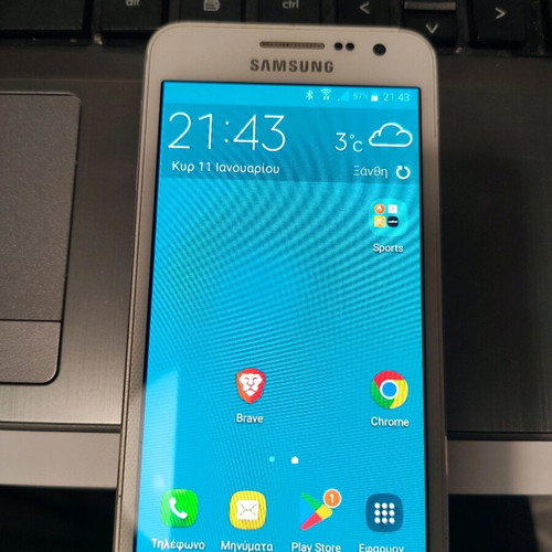 Samsung Galaxy A3 white pearl like new with memory card