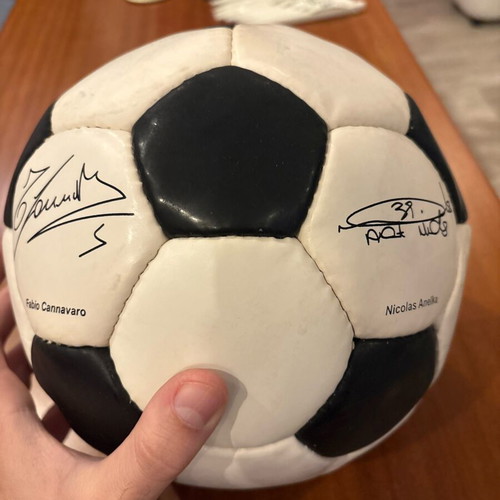 Collectible ball with printed signatures new