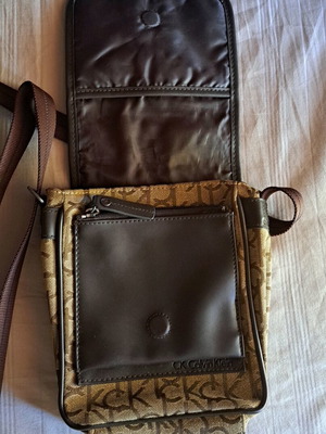 Calvin Klein shoulder bag unisex like new, brown-gold