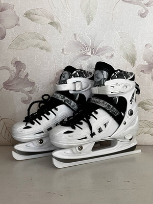 Nils Extreme NH10905 adjustable roller 4in1 inline skates used, white with led wheels