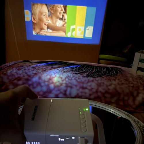 Mini LED Projector with Remote Control like new
