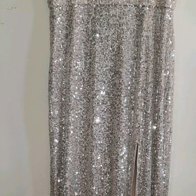 Lynne shiny dress with sequins like new, size 40
