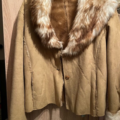 Women's jacket with fur brown like new, Small