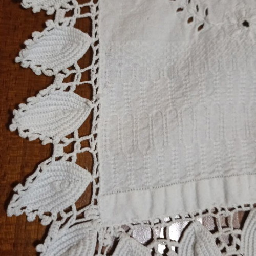 White Handmade Traditional Cutwork Runner Like New