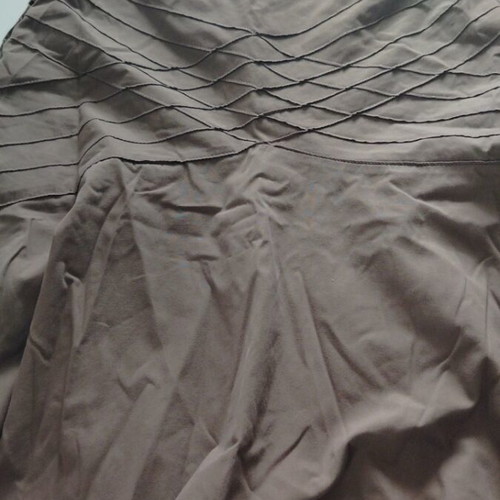 Women's brown skirt knee-length like new, balloon style