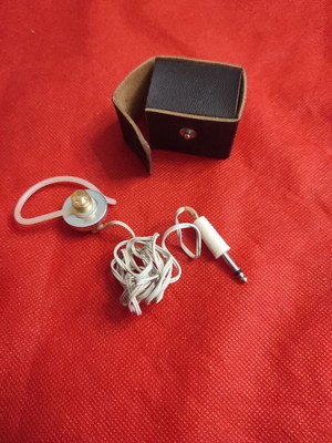 Vintage professional single headset like new with leather case