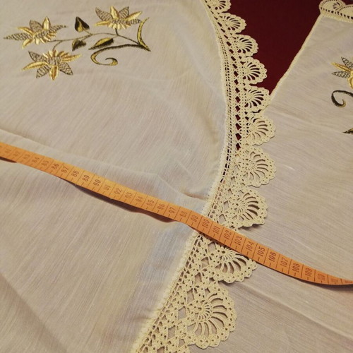 Handmade silk embroidery set of 3 pieces like new