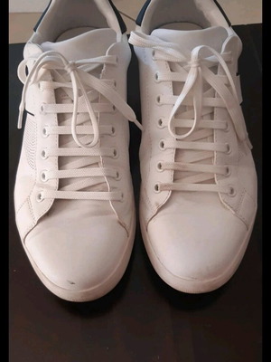 Zara men's casual shoes size 44 like new, white