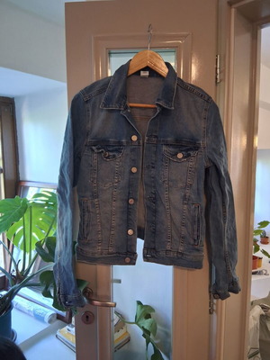 Denim jacket H&M used, size small, blue