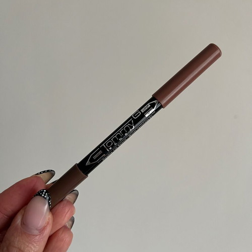 Tommy G lip pencil used in 2 brown shades