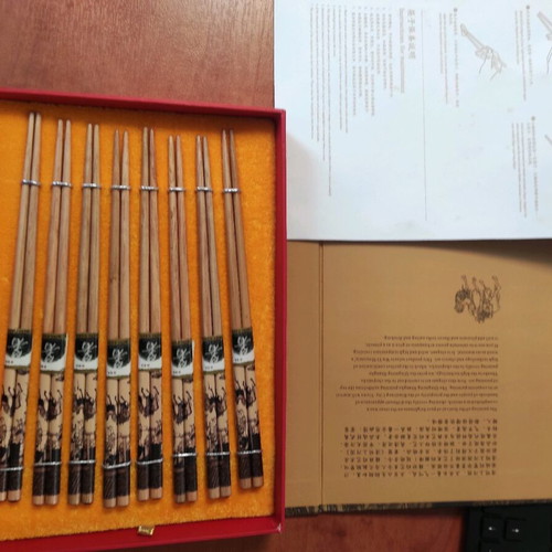 Traditional Chinese Chop Sticks set of 8 new 25cm