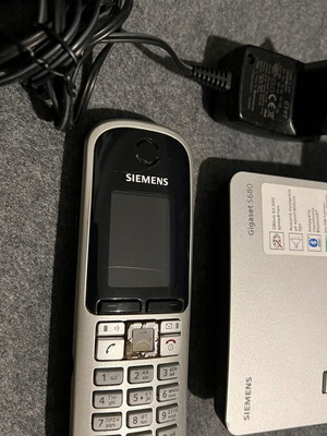 Siemens Gigaset S680 with S68H handset used, wireless phone with base