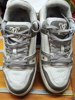 Louis Vuitton LV Trainer χαμηλά sneakers, λευκά και γκρι, μέγεθος 43.5