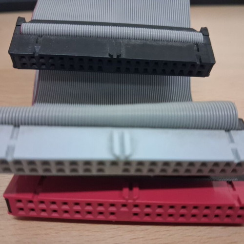 Western Digital Caviar SE 300GB IDE hard drive used with IDE cable