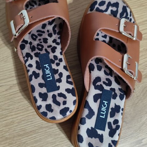 Luigi tan platforms new, size 39 with soft insole