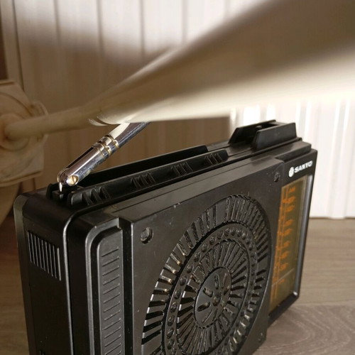 Collectible FM radio used, medium size, fully functional