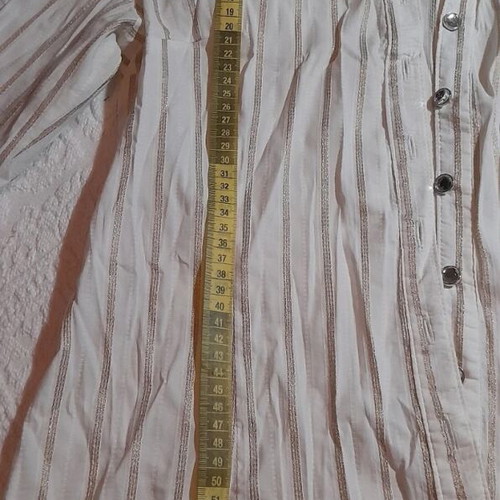Unique No 3 Y2K shirt like new, white with gold details