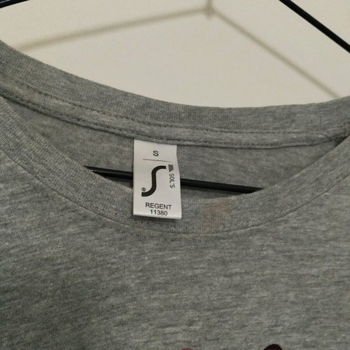 Grey t-shirt with metallic gecko print, like new, size small