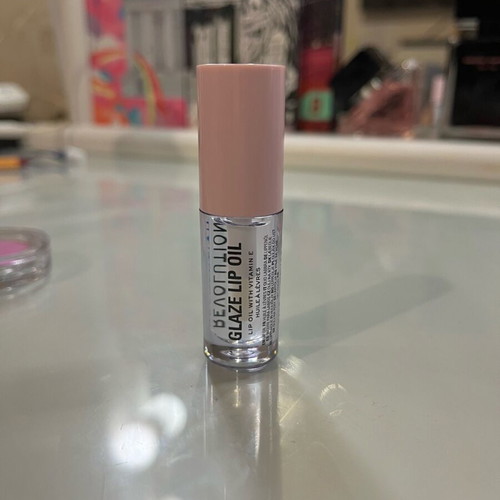 Make Up Revolution Lip Oil unused