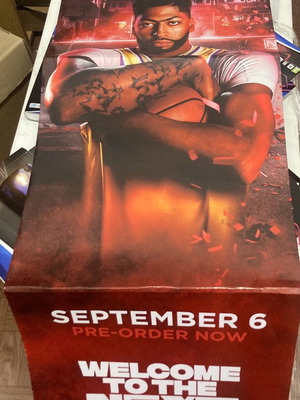 NBA2K20 - Borderlands 3 Store Display Floor Totem new