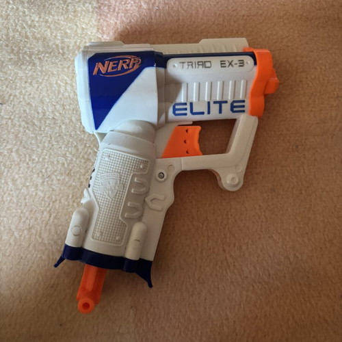 Nerf Elite Triad EX-3 blaster like new