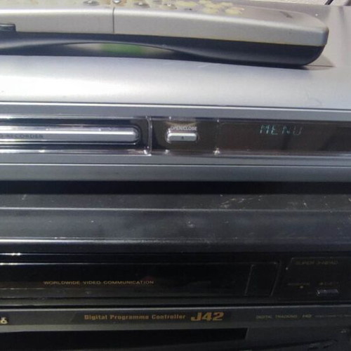 Philips DVDR3305 DVD Recorder like new