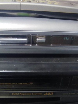 Philips DVDR3305 DVD Recorder like new