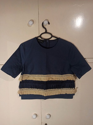 Blouse like new, worn once, sizes S and M