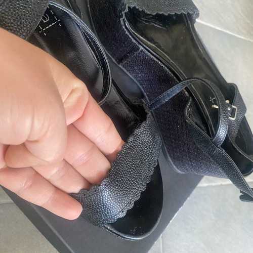 Pargiana black leather platforms like new